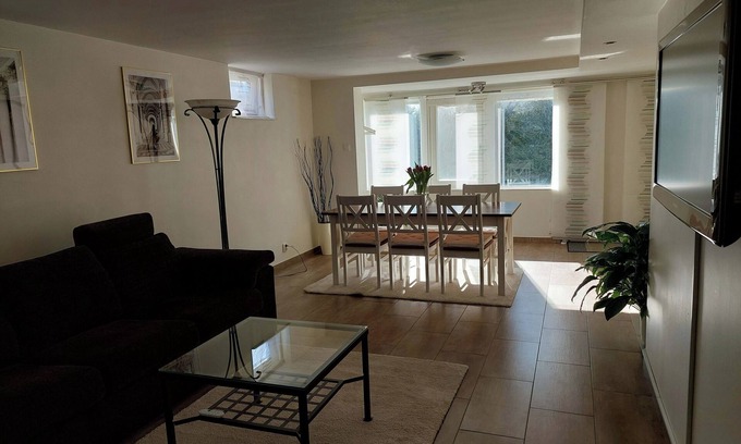 Partille Apartamento | Lägenhet på Landet Nära Stan