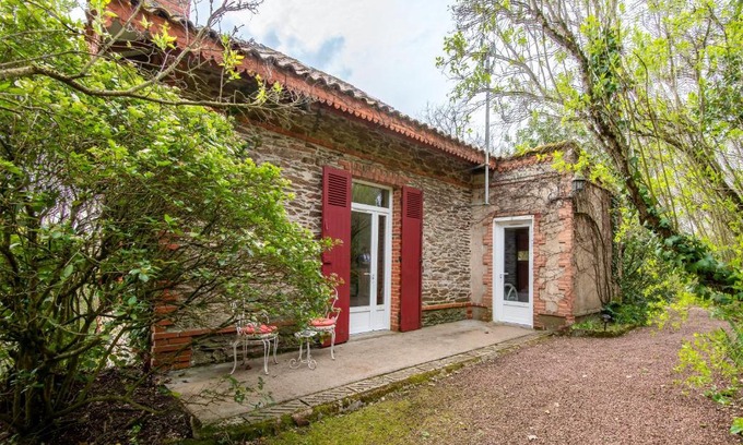 Thouars Casa | L'Écrin de Verdure - Pavillon avec spa privatif