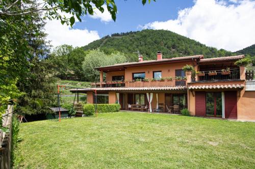 Ripoll Casa | L'Adó