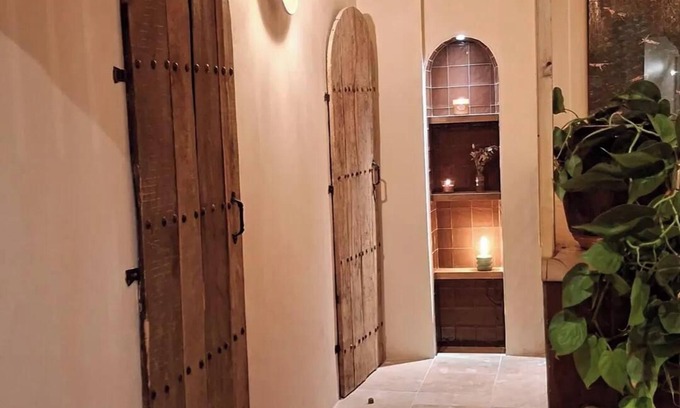 Perpignan Apartamento | L'AMAGAT unusual apartment with heated indoor pool and steam room
