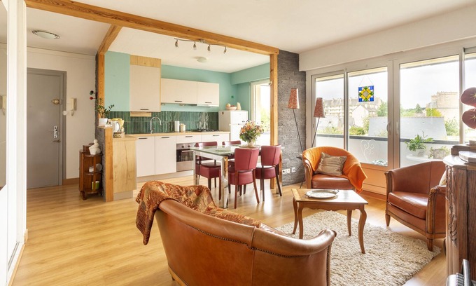 Dinan Apartamento | L'Amandier - Appartement avec Balcon