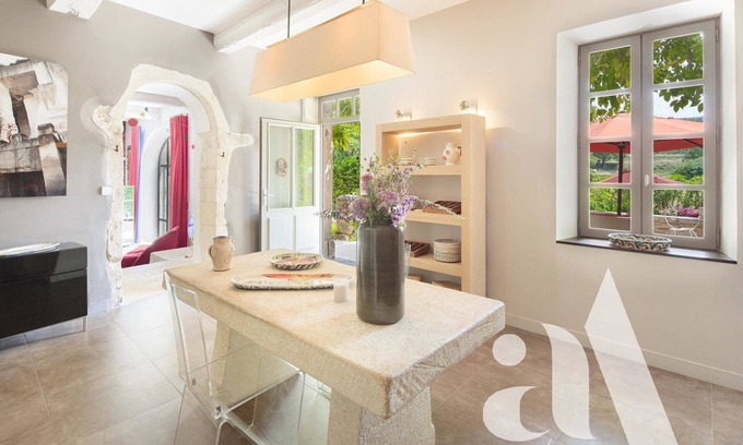 St.-Remy-de-Provence Otro | L'Amarine - An elegant, spacious home