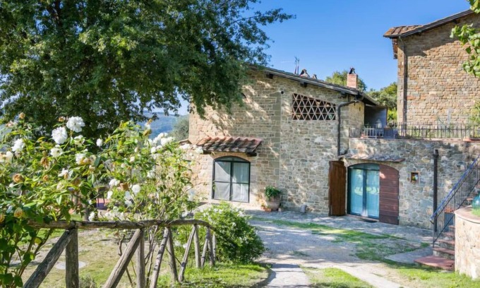 Greve in Chianti Apartamento | L'Angolo di Uzzano by Interhome