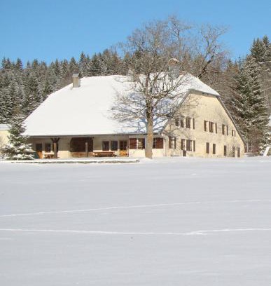 Les Hopitaux-Vieux Chalet De Esquí | L'Annexe Apparthôtel du Haut-Doubs, 4 étoiles