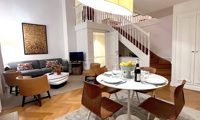 Champs-Elysees Apartamento | L'appartement Pierre Charron
