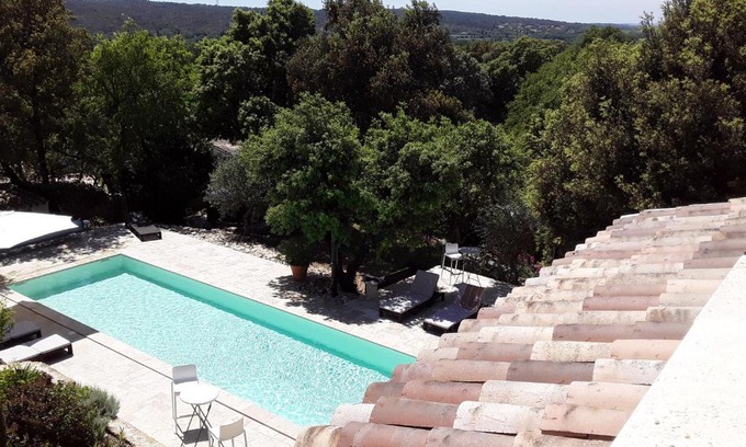 Saint-Maximin Cama Y Desayuno | L'atelier