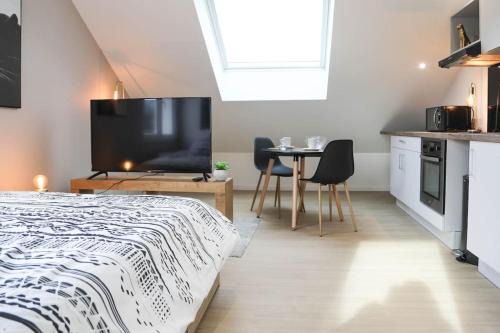 Voiron Apartamento | L'atticisme : Jacuzzi & Parking