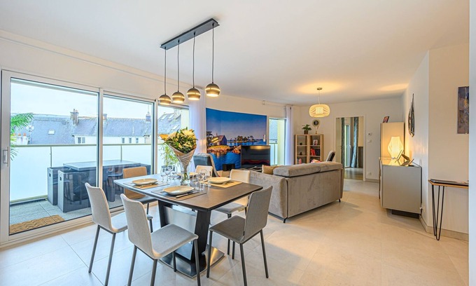 Vannes Apartamento | L'Audacieux - Magnifique appartement avec garage sécurisé centre ville à pieds!