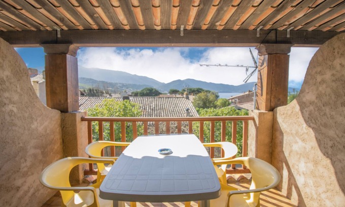 Residences du Golfe de Lava Apartamento | L'Azzura a 80m de la Playa – Vista Mar y Montaña, Terraza Privada, Aire Acondicionado y Wi-Fi