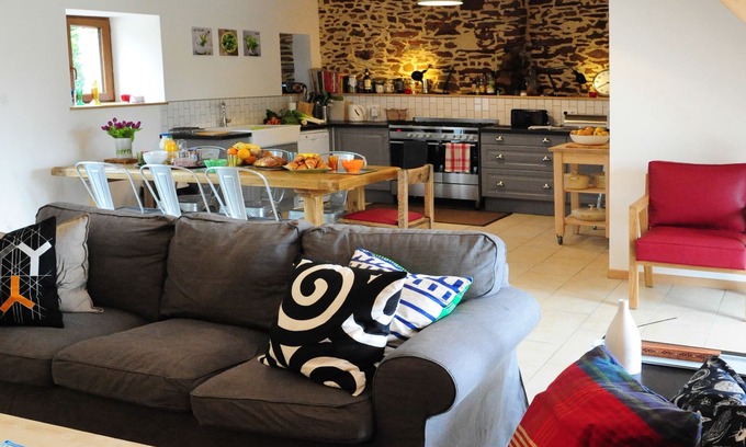 Saint-Ouen-La-Rouerie Casa | L'Escale, un lugar para descansar