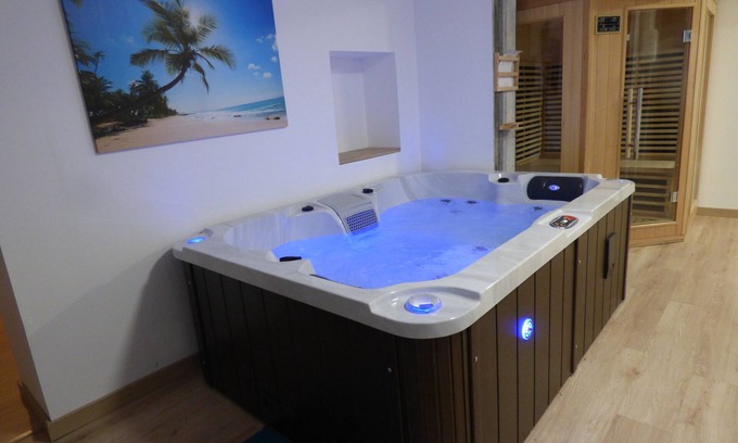 Carvin Casa | L'escape Secrète SPA / Sauna Privatif en Couple ou en Famille