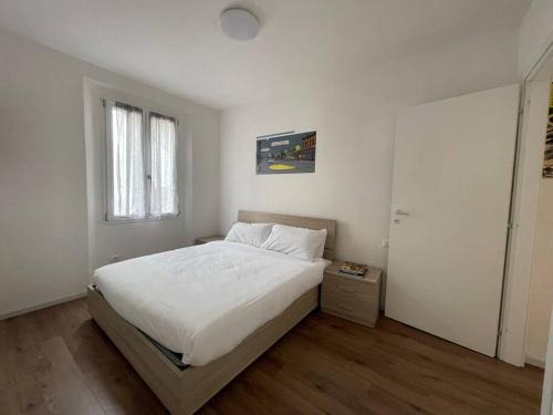 Carona Apartamento | L'ETRANGE RENDEZ-VOUS Tome 1