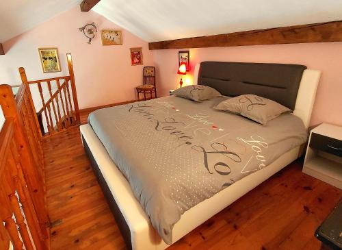 Saint-Max Cama Y Desayuno | L'Odyssée VILLA ILOA