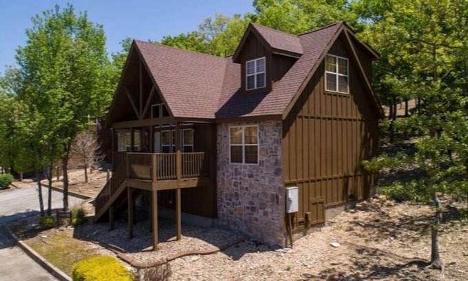 Reeds Spring Casa | ¡Siéntete majestuoso en este impresionante lodge de 4 habitaciones en Stonebridge!