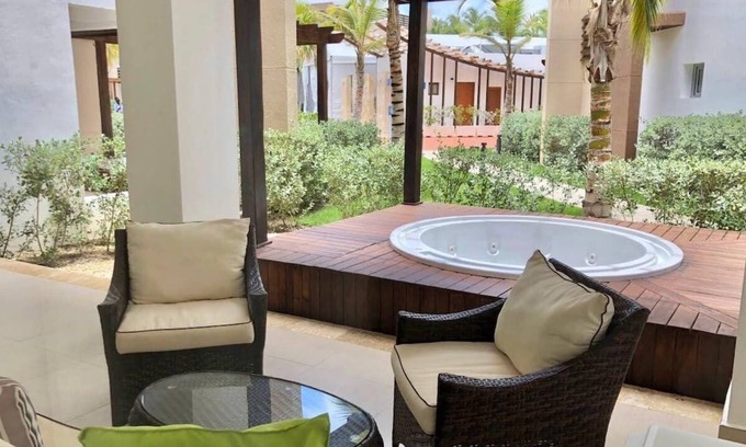 Punta Cana Apartamento | L103 Fabulous Punta Cana Beachfront Apt Jacuzzi