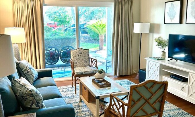 Demere Park Condominio | L3, downstairs Oceanwalk/remodeled