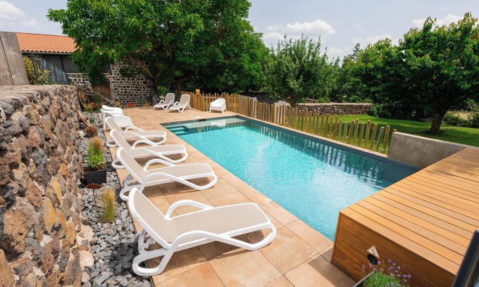 Cussac-sur-Loire Casa | La Bâtisse de Lucien ***** Swimming pool & Spa for 15 people