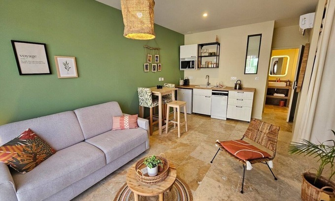 Genas Apartamento | La Bastide-Apartamento-Vista al Jardín-Baño Privado-Apartamento