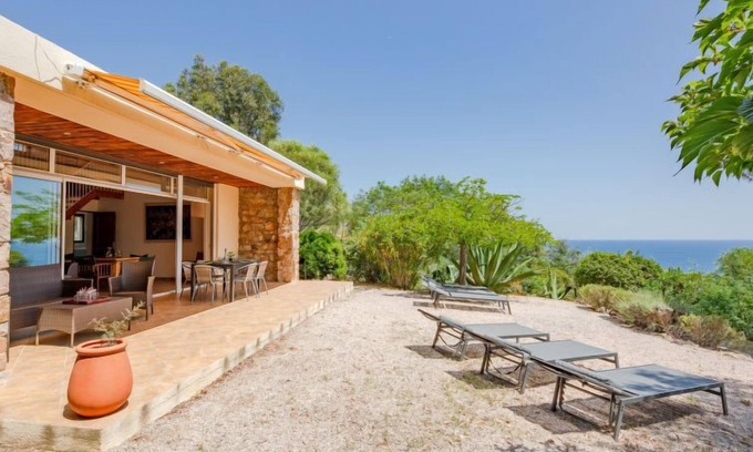Plage de la Garonnette Casa | La Bergerie by Interhome