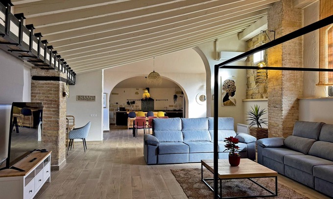 Jerez de la Frontera Old Town Chalet De Esquí | La Bodeguita - Ole Solutions