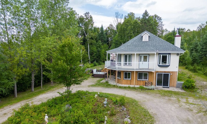 La Macaza Chalet De Esquí | La Bohème de Riviera Macaza - 30 min from Tremblant with spa