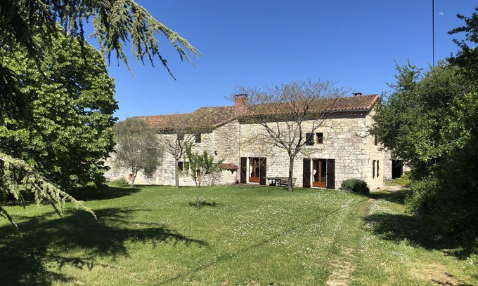 Livers-Cazelles Casa | La Bonnetie - Beautiful stone cottage with pool