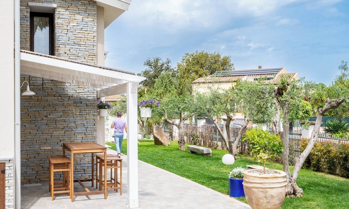 Poggio dei Pini Cama Y Desayuno | La Botte e il Vino