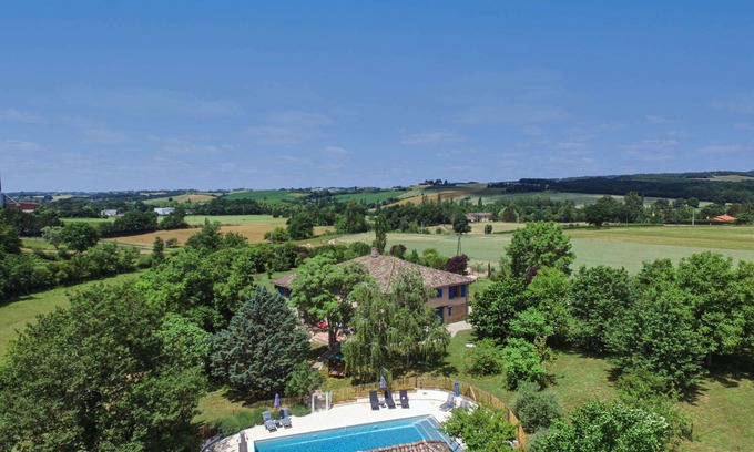 Lisle-sur-Tarn Villa | La Briqueterie - Cinco Habitaciones Villa, Capacidad 10