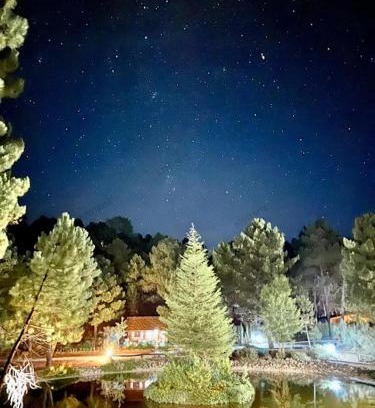 Riopar Chalet De Esquí | La cabaña del lago en ZAFIRO LAGUNAZO Parque Natural del Río Mundo