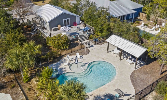 Seacrest Casa | La Cabana - Enjoy a great location with resort outdoor space