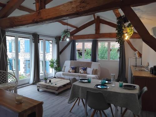 Genouillac Casa | La Cabane aux Hirondelles