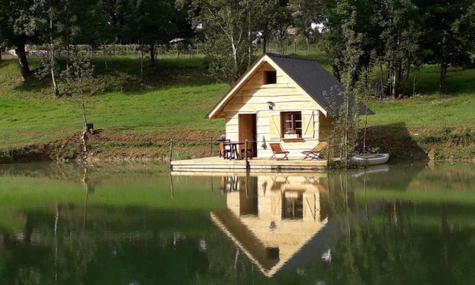 Montcuq Chalet De Esquí | La cabane du pêcheur