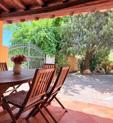 Orosei Casa | La Calabasa - Villetta a pochi passi dalla spiaggia di Sa Curcurica