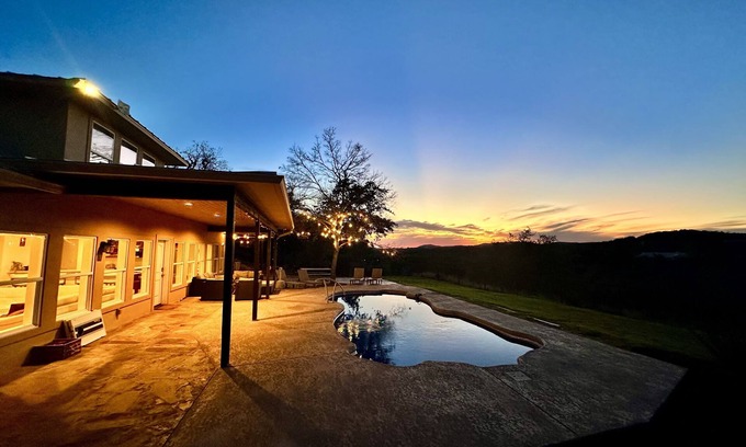 Helotes Casa | La Cantera/Six Flags/Alamo/Seaworld Nearby