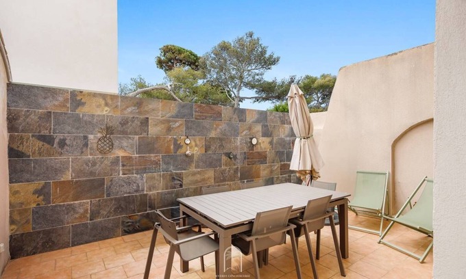 La Capte Apartamento | La Capte idyllique- Hyères Plage-T3/Clim/WiFi