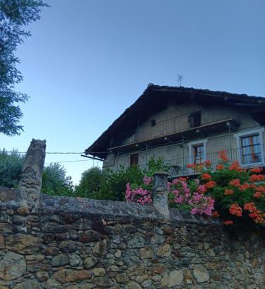 Pont-Saint-Martin Cama Y Desayuno | La Casa Antica