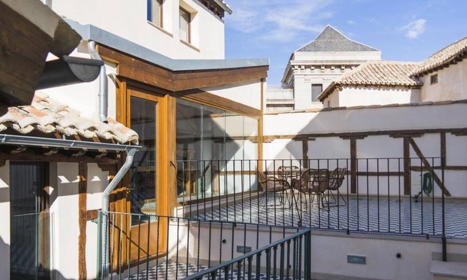 Toledo City Center Apartamento | La Casa de la Tuerta La terraza de las 7 torres