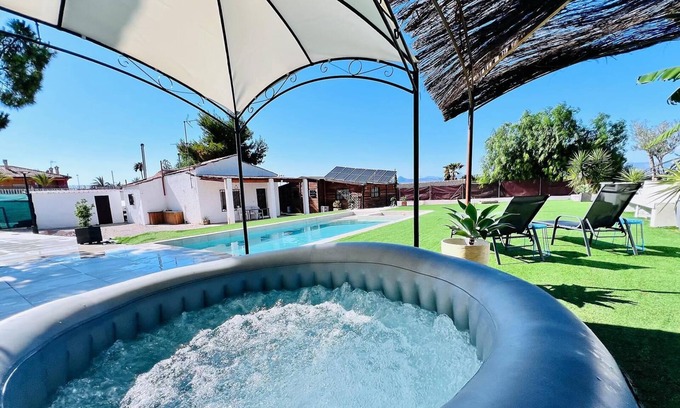 Orihuela Chalet De Esquí | La casa de Madera de VillaFátima