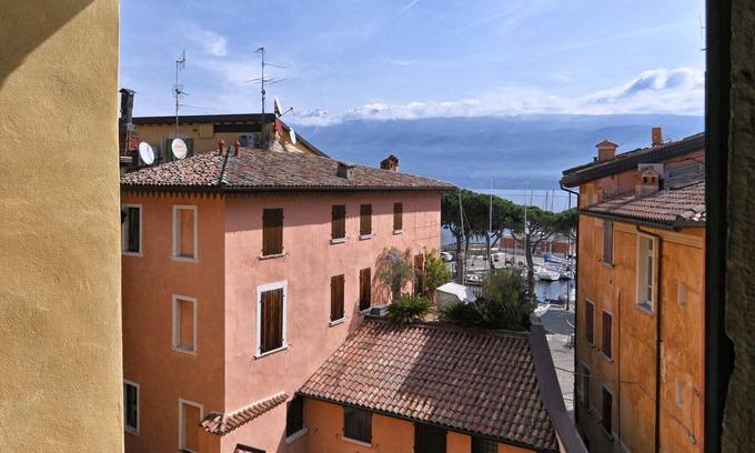 Bogliaco Apartamento | La Casa del Vento - Appartamento Collina by Theater Home