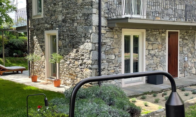 Lesa Casa | La Casa di Pietra