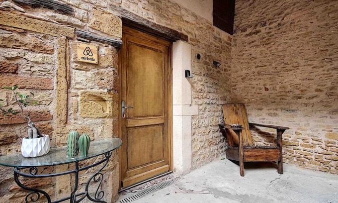 Charnay Apartamento | La Casa Dorée