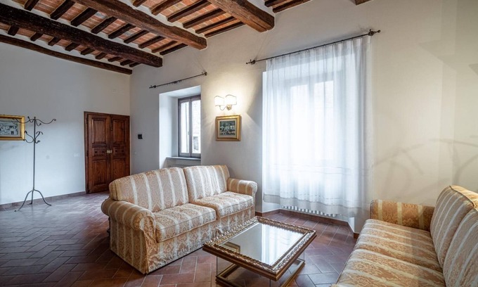 Panicale Casa | LA CASA IN PIAZZA