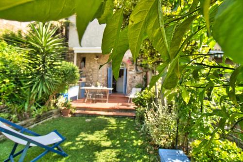Suvereto Casa | La casa nel castello e il giardino segreto