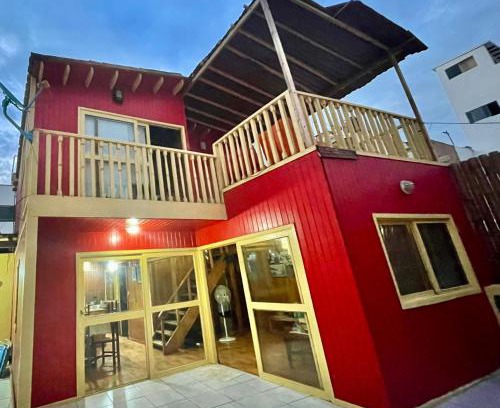 Cerro Azul Casa | La Casa Roja Cerro Azul