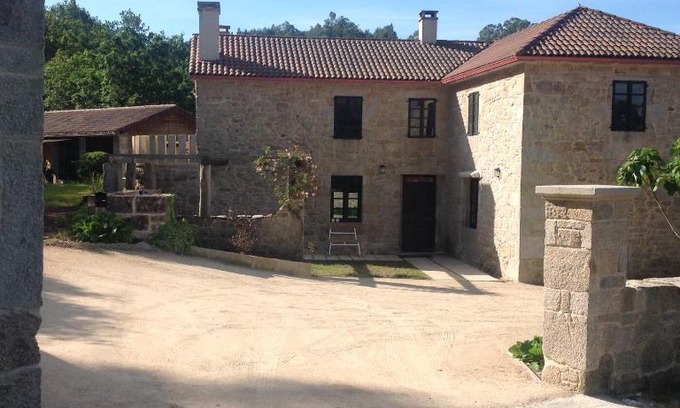 Callobre Apartamento | La Casa Roxa, naturaleza en Galicia a 12 kms. del mar