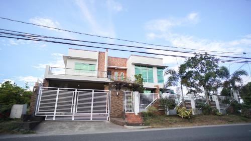 Batangas City Villa | La Casa Vacanze Ph in Batangas City 5BR with Pool