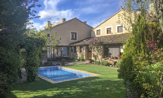 Sotosalbos Casa | Casa de Campo a 19 km de Segovia con encanto y estilo piscina privada y jardin.