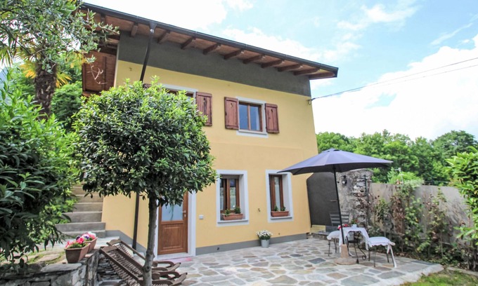 Casale Corte Cerro Casa | La Casetta by Interhome