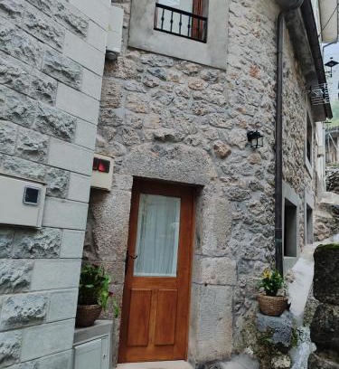 Tielve Casa | La casina de Tielve de Cabrales dentro del Parque Nacional Picos de Europa