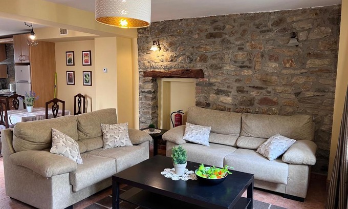 Cremenes Casa | La Casina Del Rio